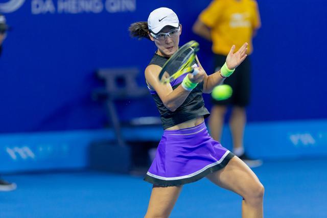 二是球员跨 二是球员跨